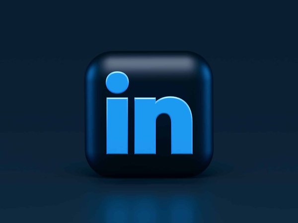 Comment rédiger un profil LinkedIn efficace pour la recherche d'emploi en consulting ?